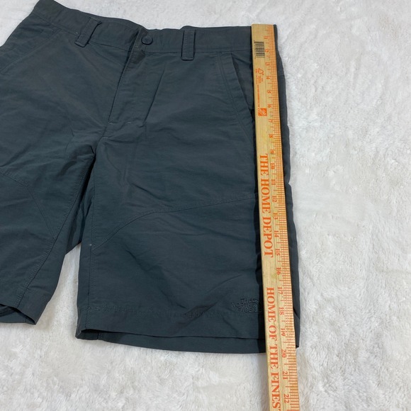 The North Face Mens 34 Gray Nylon Shorts Cargo Outdoor Hiking Performance - Picture 3 of 10